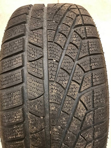 Зимние шины Pirelli Sottozero 235/45R17 (5 фото из 6)