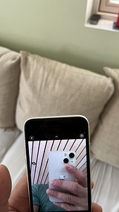 iPhone SE 128 ГБ 2020 г. (10 фото из 10)