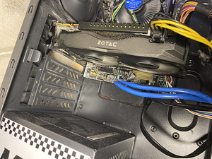GeForce® GTX 950 AMP! Edition (2 foto / 5)