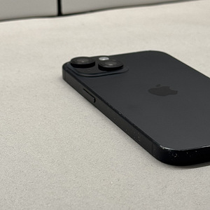 Apple iPhone 15, 256gb, Black (6 foto / 7)