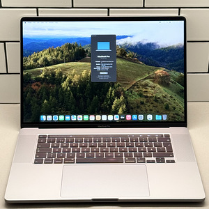 MacBook Pro (16” 2019) / 2.6 GHz Core i7 / 32GB / 512GB (1 foto / 4)