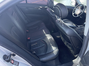 Мерседес Бенц E270CDI W211 АМГ (5 фото из 10)