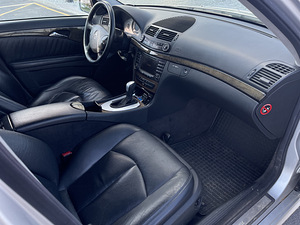 Мерседес Бенц E270CDI W211 АМГ (6 фото из 10)