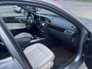 Mercedes Benz E250CDI T 4matic (5 foto / 6)