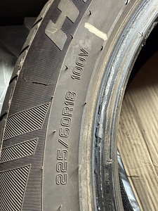 225/60 R18 (2 фото из 3)