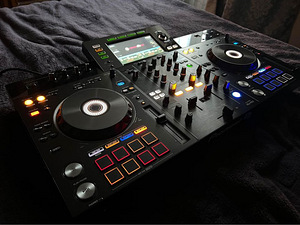 Пионер XDJ RX2 + Sennheiser HD-25 (2 фото из 9)
