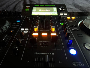 Пионер XDJ RX2 + Sennheiser HD-25 (5 фото из 9)