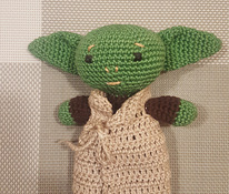 Kootud mänguasi Master Yoda