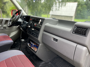 Volkswagen Transporter T4 1.9 50kW (6 foto / 15)