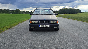 BMW 318i 1996 85kw (2 foto / 8)