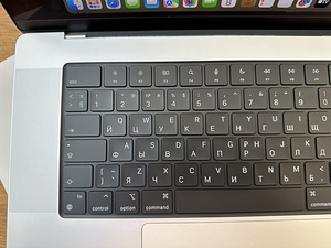 Macbook Pro 16" M1 Pro 16Gb / 512GB / RUS 2021 / silver (7 foto / 7)
