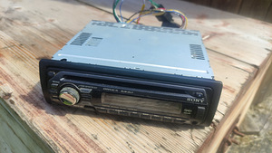 Sony CDX-GT424U Xplod (1 foto / 1)