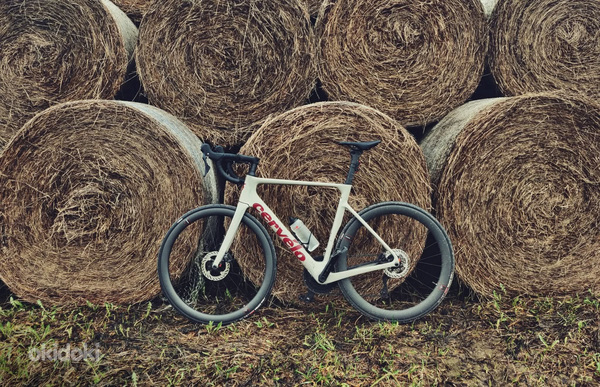 Cervélo Soloist 105 Race 2025. 12-скоростной карбоновый шоссейный велосипед