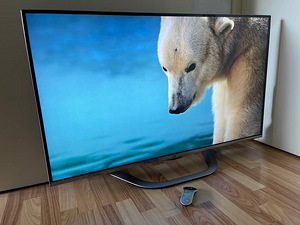 LG 47" FULL HD 3D Smart TV (3 фото из 10)