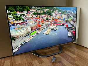 LG 47" FULL HD 3D Smart TV (5 фото из 10)