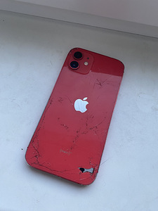 iPhone 12 64gb красный (2 фото из 3)