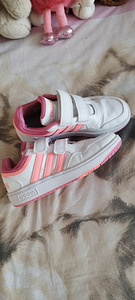 Nagu uued adidase tossud suurus 32 (1 foto / 5)