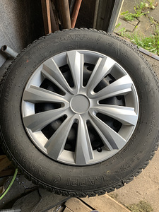 Шипованные шины с дисками 195/65 R15 (3 фото из 5)