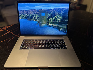 Apple MacBook Pro 2017 15" i7, 16Gb, 256GB (A1707) (1 foto / 4)