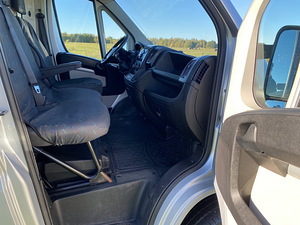 Peugeot Boxer 2.2 81kw 2014 (11 foto / 15)