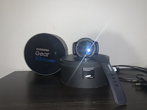 Продать подержанные умные часы Samsung Gear S3 Frontier | (1 фото из 2)