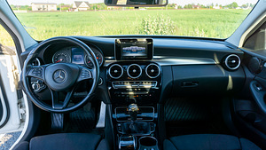 Mercedes-Benz C220 2015 (15 foto / 15)