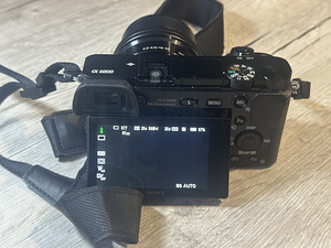 Sony A6000 kaamera + kit lens (4 foto / 4)