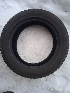 Продаются шины, 205/55 R16 (6mm) (2 фото из 2)