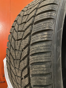 Зимняя резина HANKOOK KINERGY 4S2 (H750) 215/45R18 89Y M+S (5 foto / 9)