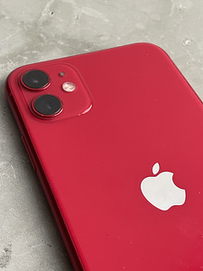 iPhone 11, 64 г (4 фото из 6)