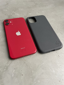iPhone 11, 64 г (5 фото из 6)