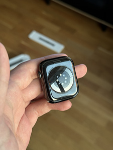 Apple Watch Series 7 45 мм (нержавеющая сталь)