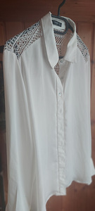 MANGO Белая блузка с кружевом