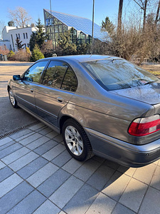 BMW 530 (2 фото из 13)