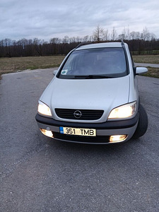 Opel zafira 2.2 108kw (2 foto / 9)