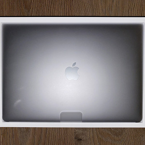Новый Macbook Pro (2020, 13” M1) (2 фото из 4)