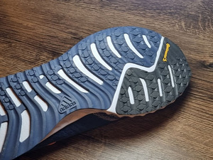 Adidas aerobouce PR WCG4647 naiste jooksujalatsid! (7 foto / 10)