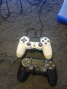 Ps4 pro (3 foto / 4)