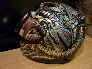 Icon Airmada Bioskull Helmet Review (5 foto / 9)