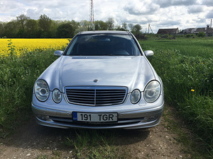 Mercedes E270 (1 фото из 4)