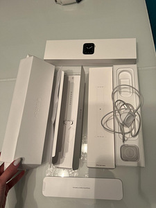 Apple Watch 4 (40mm) (2 foto / 6)