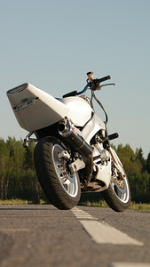 A2 Yamaha FZR 600r (5 фото из 10)