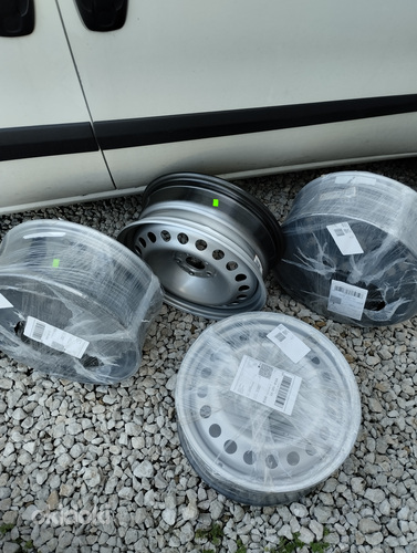 Продам новые колесные диски на Фиат Добло, Опель комбо (фото #1)