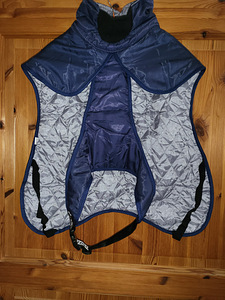 Uus suurema koera jope, 3XL+sokid (4 foto / 5)