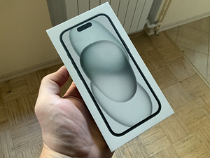 iPhone 15 128 new unopened (1 foto / 2)