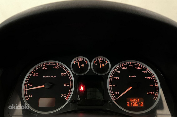 Peugeot 307 2.0 100kW (фото #5)