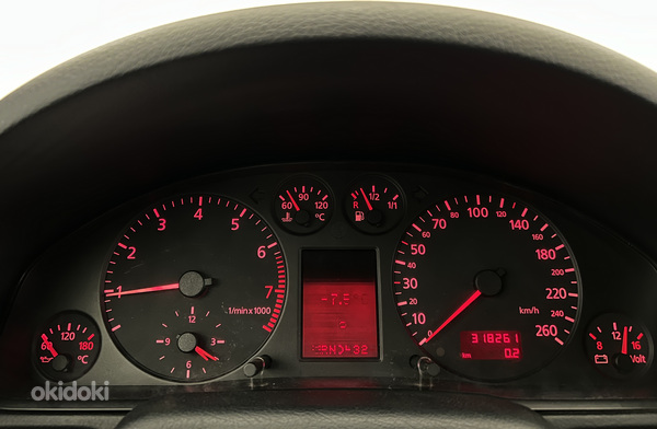 Audi A4 Turbo 1.8 110kW (фото #5)