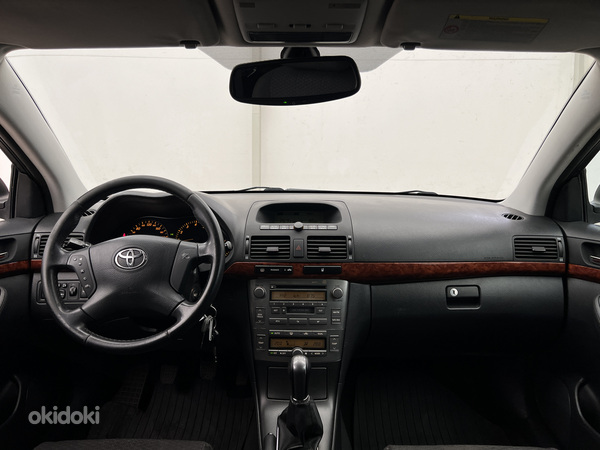 Toyota Avensis 1.6 81kW (фото #6)