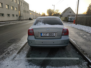 Toyota Avensis 2008 2.0 108kw (4 foto / 7)