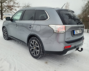 Mitsubishi outlander (3 foto / 5)